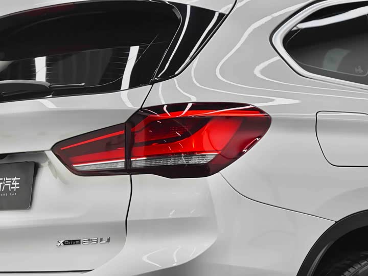 BMW X1 2022 x Drive 25 Li — фото 8