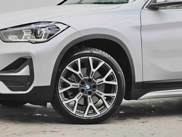 BMW X1 2022 x Drive 25 Li — фото 16