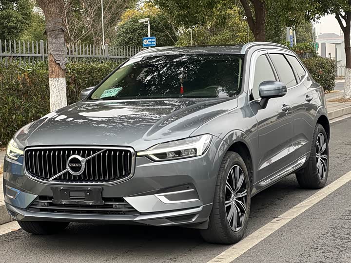 Volvo XC60 2020 T 5 4 WD — фото 3