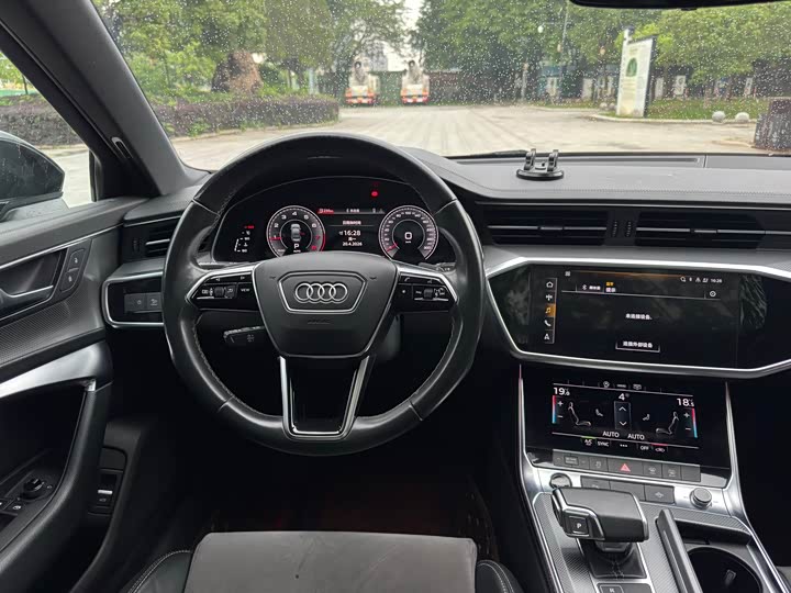 Audi A6L 40 TFSI — фото 12