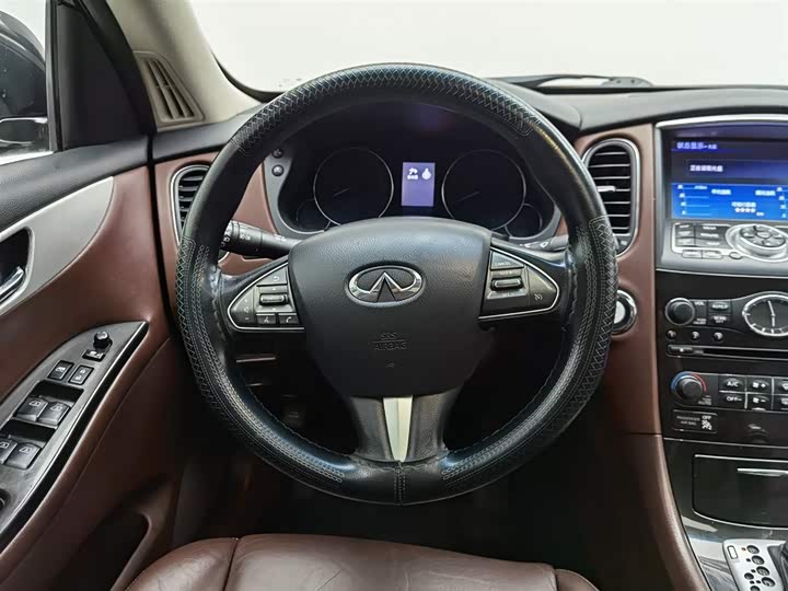 Infiniti QX50 2015 2.5 L — фото 11