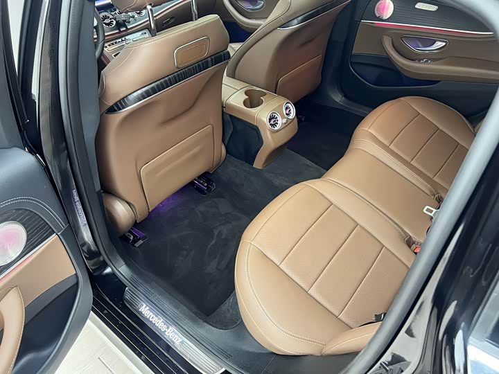 Mercedes-Benz E-Class рестайлинг E 300 L стиль — фото 15