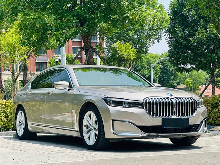 BMW 7 Series 750Li xDrive — фото 3