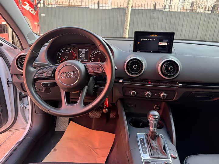 Audi A3 2020 Limousine 35 TFSI VI — фото 15