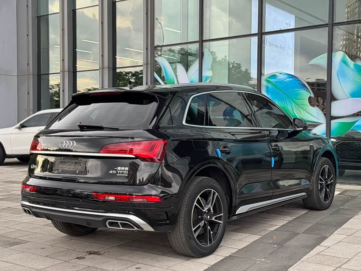 Audi Q5L 40T стиль-динамик — фото 4