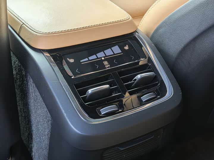 Volvo XC90 2015 T 6 7 — фото 14