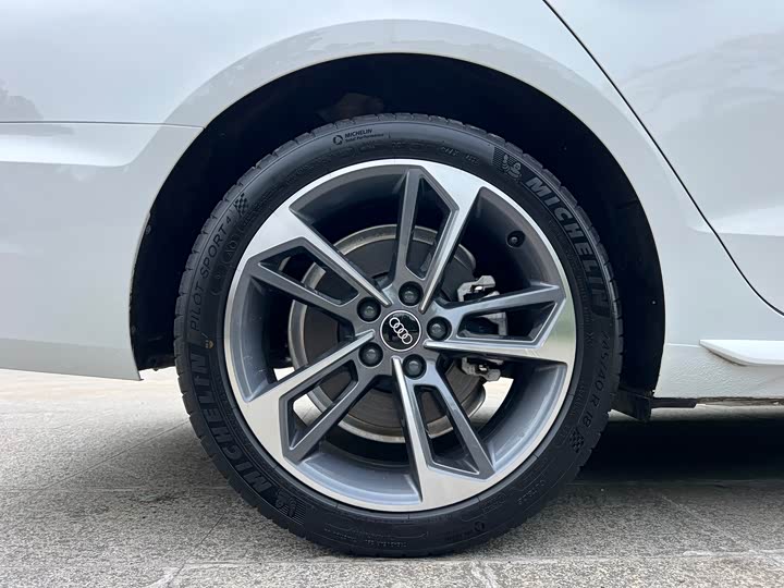 Audi A4L 2024 40 TFSI — фото 13