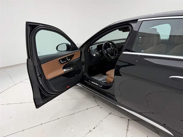 Mercedes-Benz E-Class 2024 E 260 L — фото 13