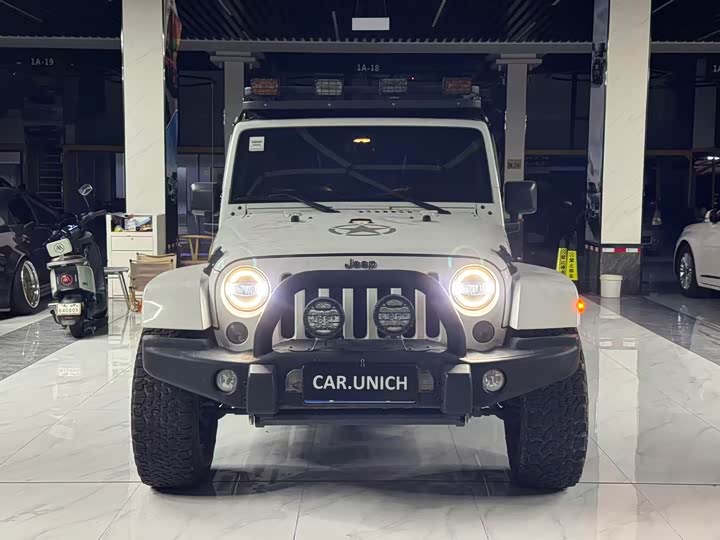 Jeep Wrangler — фото 2
