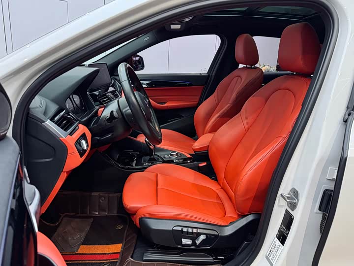 BMW X2 2021 s Drive 25i Leading M — фото 9