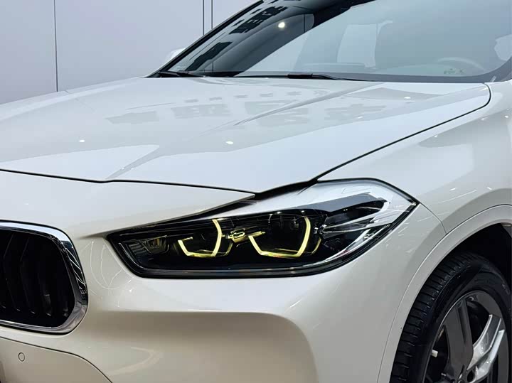 BMW X2 2021 s Drive 25i Leading M — фото 28