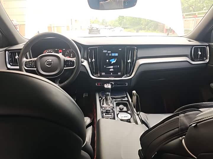 Volvo S60 2021 T 4 — фото 10