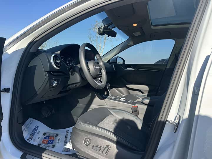 Audi A3 2019 Sportback 35 TFSI VI — фото 4