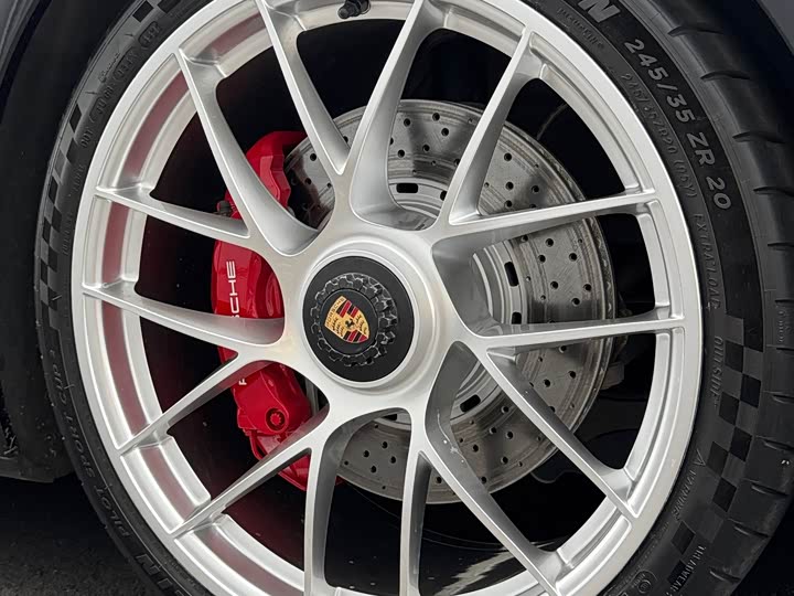 Porsche 911 2017 Carrera GTS 3.0 T — фото 15