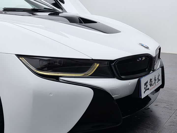 BMW i8 2014 Standard — фото 5