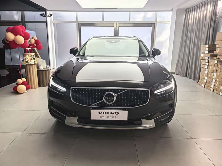 Volvo V90 2019 Cross Country T 5 AWD V — фото 2