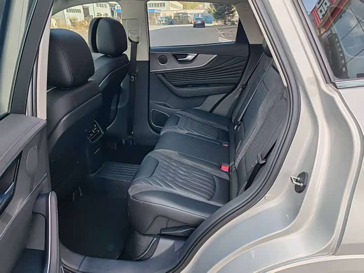 Hongqi HS5 2023 2.0 T Pro — фото 5