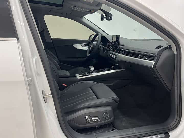 Audi A4L 40 TFSI стиль-динамик — фото 12