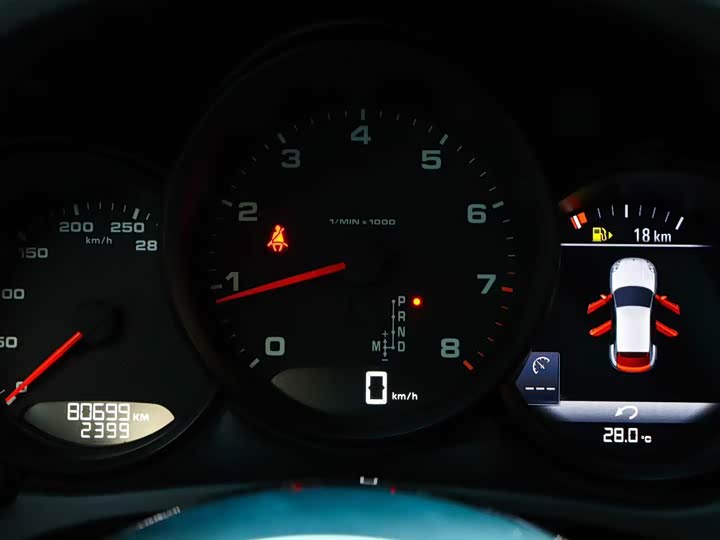 Porsche Macan 2017 Macan 2.0 T — фото 8