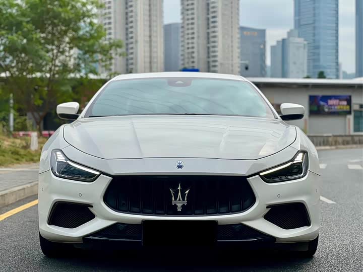 Maserati Ghibli 2022 3.0 T Modena — фото 2