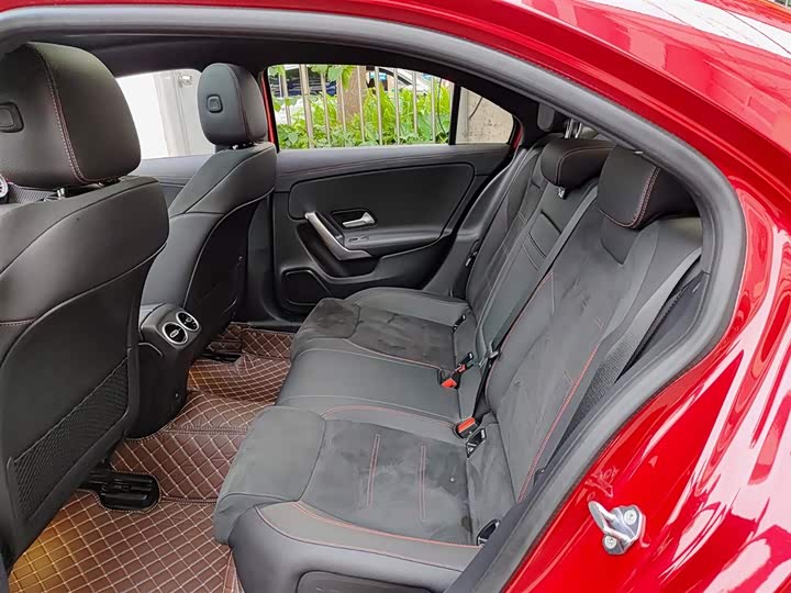 Mercedes-Benz A-Class 2023 A 200 L — фото 8