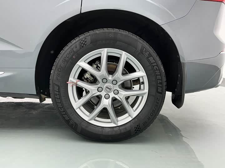 Volvo XC60 2021 T 5 4 WD — фото 11