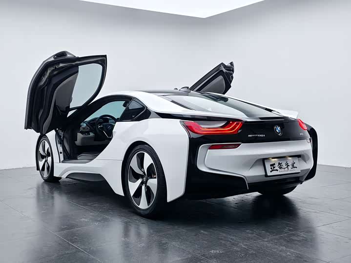 BMW i8 2014 Standard — фото 52