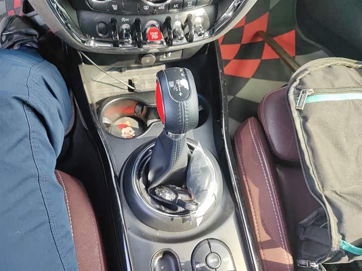 MINI Clubman — фото 10