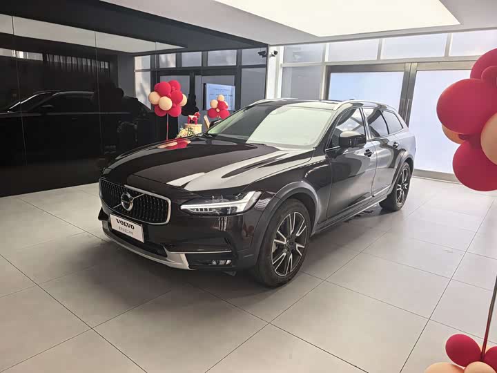 Volvo V90 2019 Cross Country T 5 AWD V — фото 1