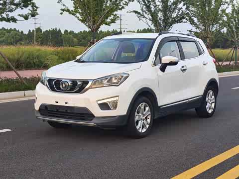 Changan CS15 2016 1.5 L MT — фото 12