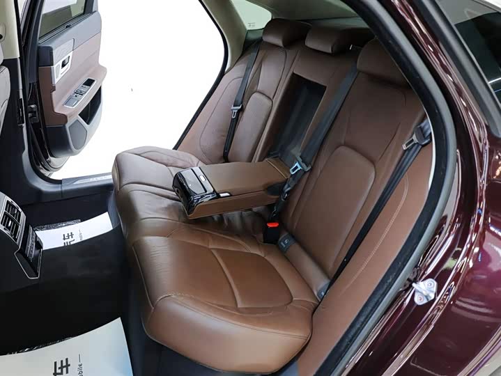 Jaguar XFL 2018 XFL 2.0 T 250 PS — фото 30