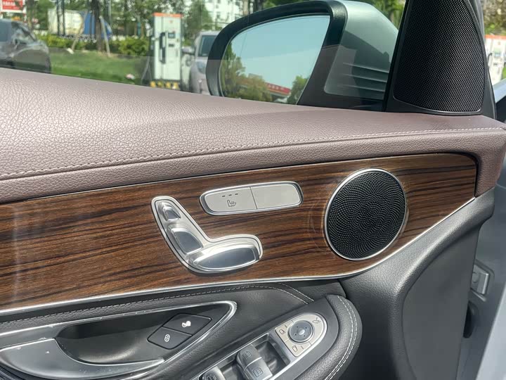 Mercedes-Benz GLC 260 4MATIC люкс — фото 11