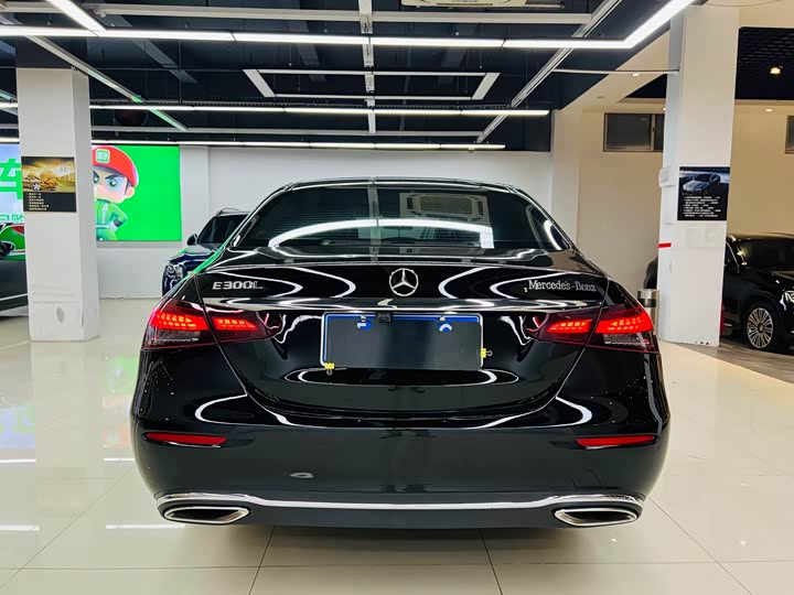 Mercedes-Benz E-Class 2022 E 260 L — фото 18