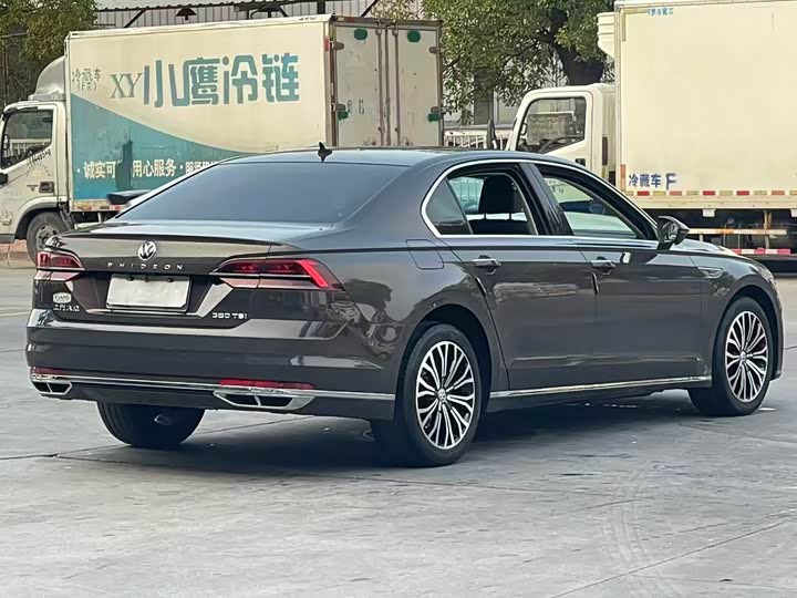 Volkswagen Phideon — фото 9