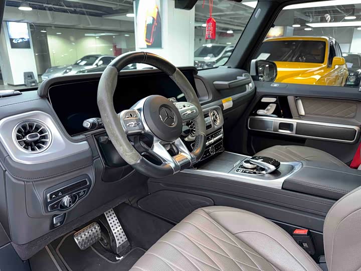 Mercedes-Benz G-Class 2022 AMG G 63 — фото 10