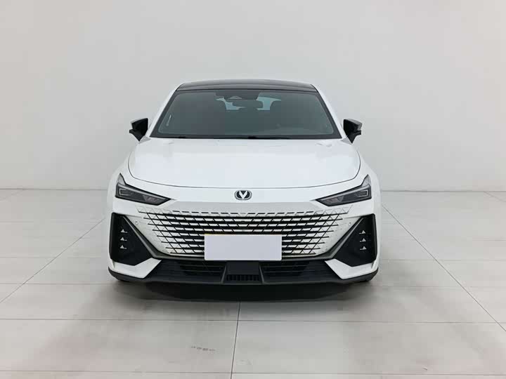 Changan UNI-V 2023 1.5 T Premium — фото 5