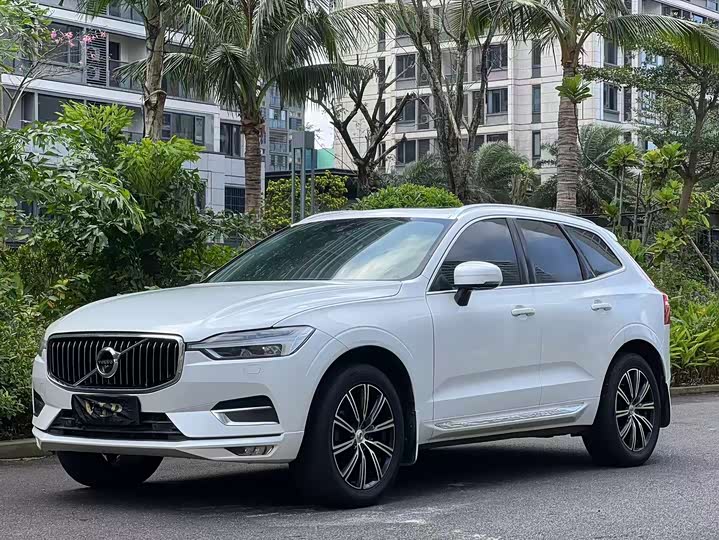 Volvo XC60 2018 T 5 4 WD — фото 10