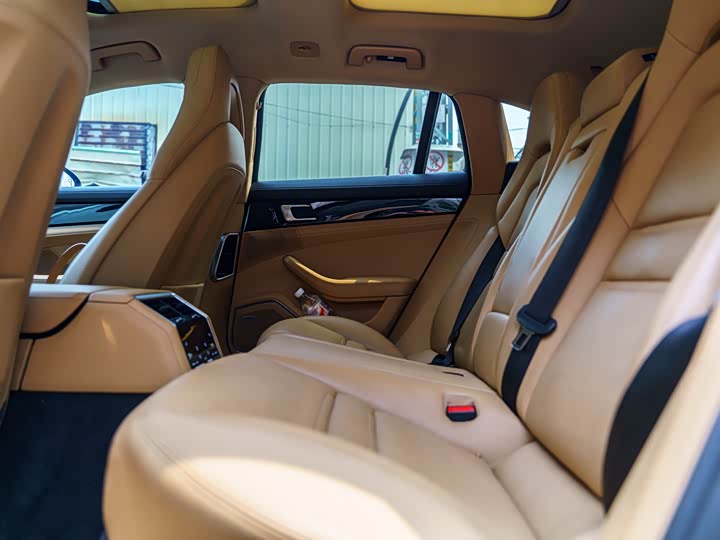 Porsche Panamera 2017 Panamera 4 Sport Turismo 3.0 T — фото 14