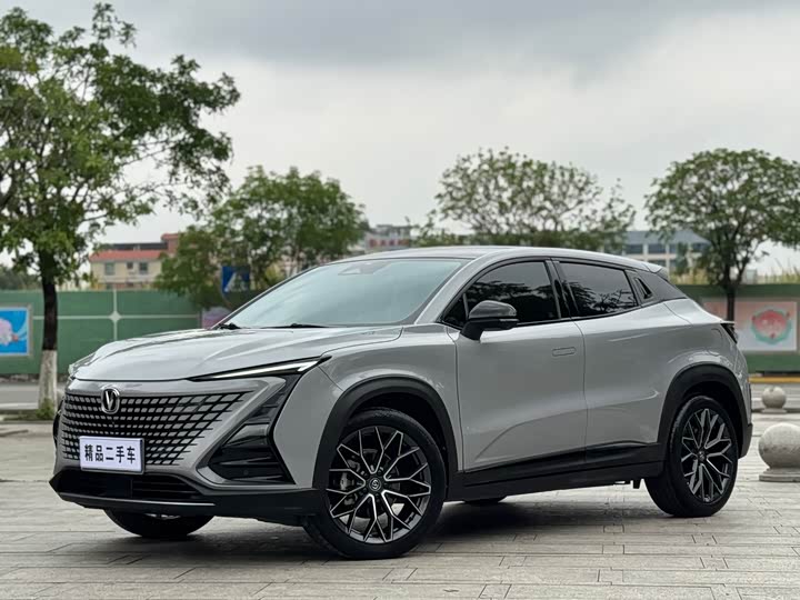 Changan UNI-T 2022 1.5 T Premium — фото 1