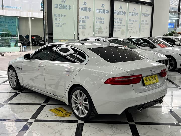 Jaguar XEL 2018 2.0 T 200 PS — фото 16