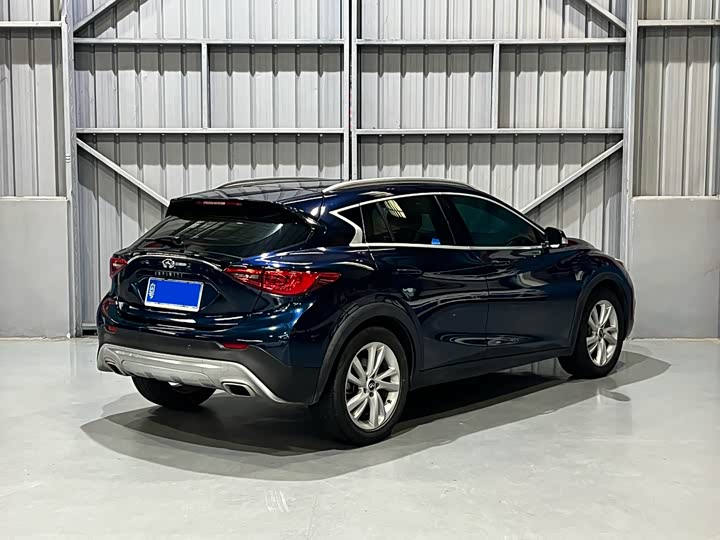 Infiniti QX30 2017 1.6 T 2 WD — фото 7