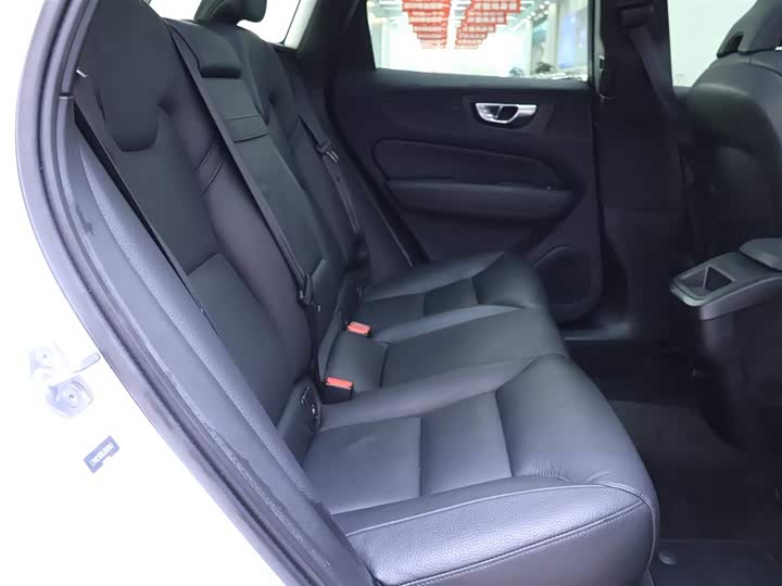 Volvo XC60 2020 T 5 4 WD — фото 22