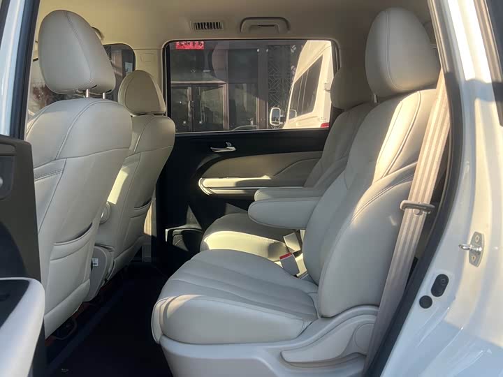 Trumpchi M6 2021 270 T MT ( ) — фото 12
