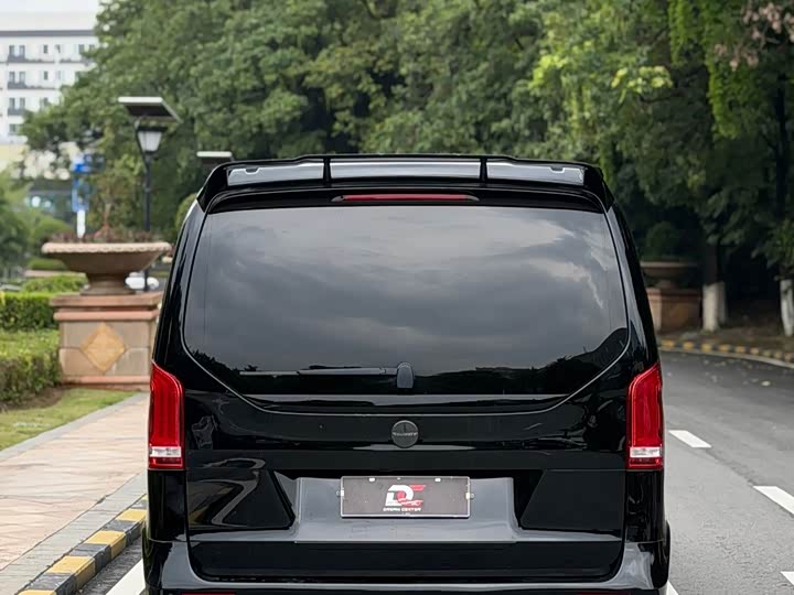 Mercedes-Benz V-Class 2022 V 260 L — фото 4