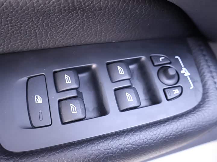Volvo XC60 2020 T 5 4 WD — фото 17