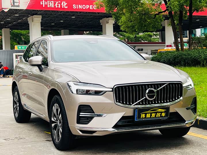 Volvo XC60 2025 B 5 4 WD — фото 2