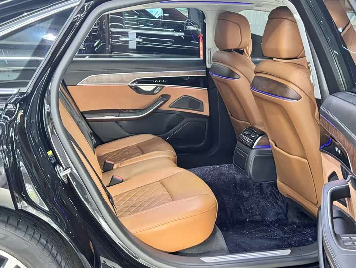 Audi A8 2023 A 8 L 50 TFSI quattro — фото 16