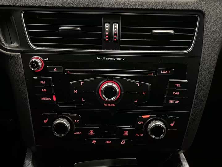 Audi Q5 2017 Plus 40 TFSI — фото 12