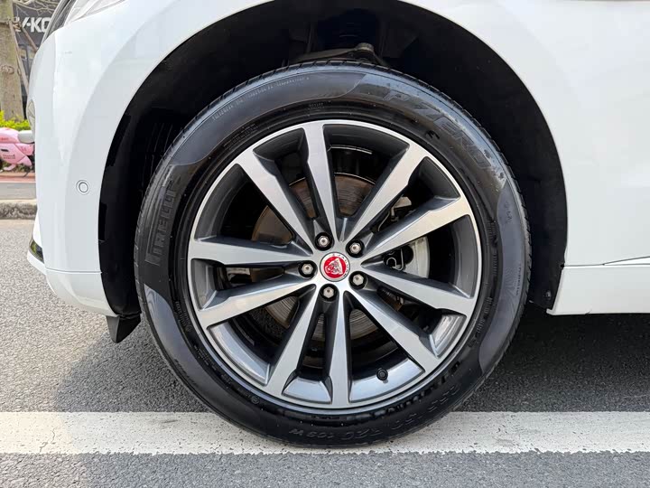 Jaguar F-PACE 2021 250 PS R-Dynamic S — фото 9