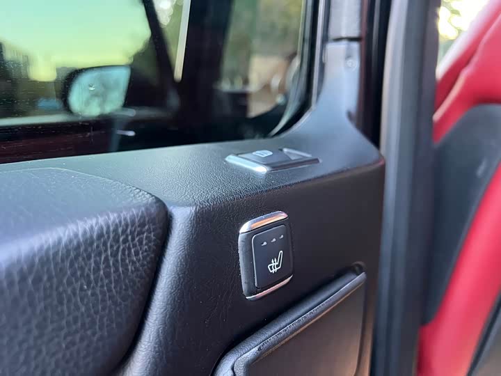 Mercedes-Benz G-Class 2016 AMG G 63 — фото 7